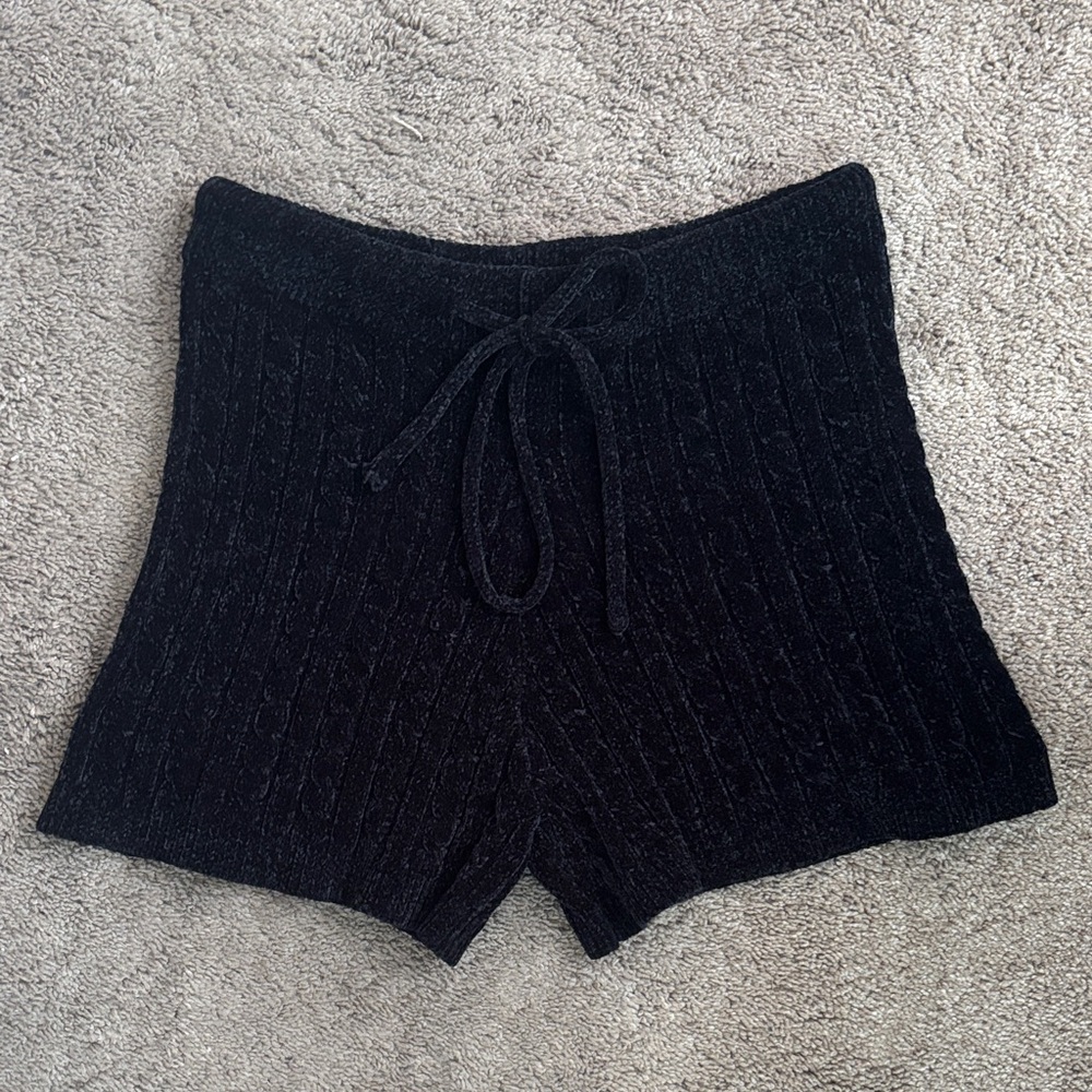 MACARON Black High Waist Soft chanel Knit Shorts